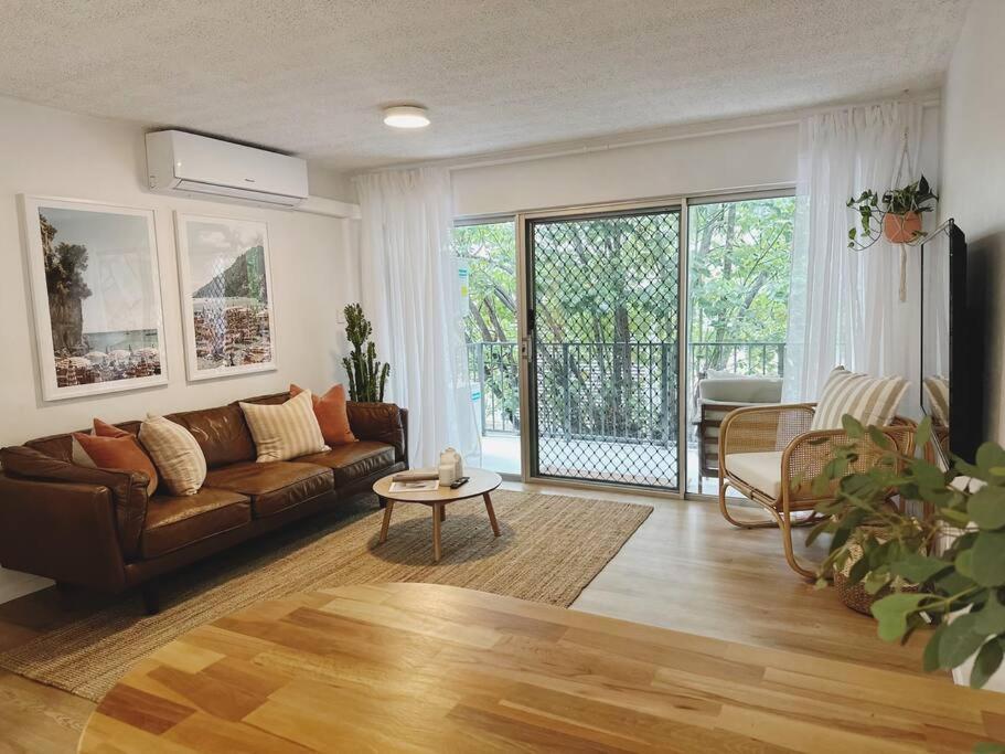 Costa Solas - 50m From The Beach Gold Coast
